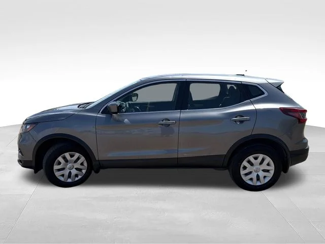 Used 2020 Gray Nissan S image 4