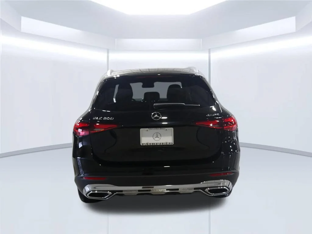 New 2026 Black Mercedes-Benz GLC 300 image 4