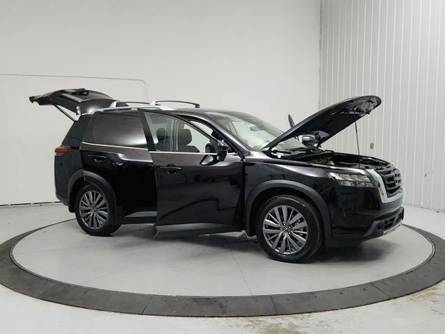 Used 2025 Black Nissan SL image 9