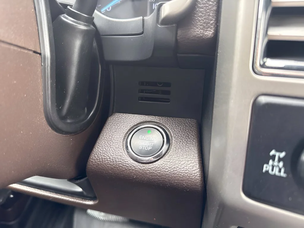 Used 2019 White Ford King Ranch image 22