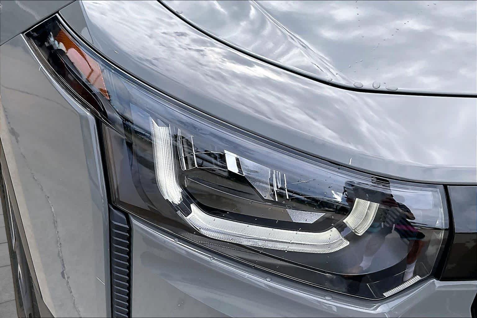 New 2026 Sting-Gray Clear-Coat Exterior Paint Jeep Limited image 13
