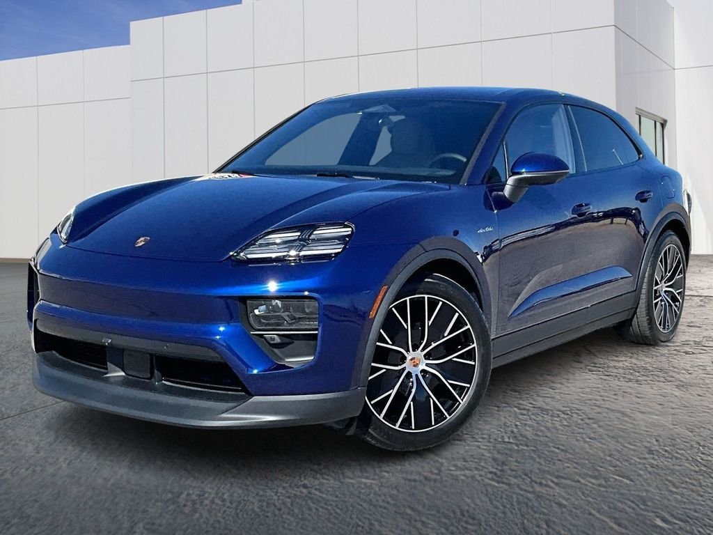 2026 Porsche Macan Base