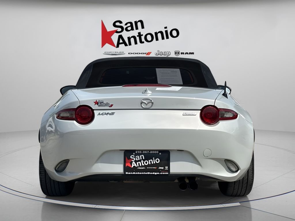 Used 2016 White Mazda Grand Touring image 13