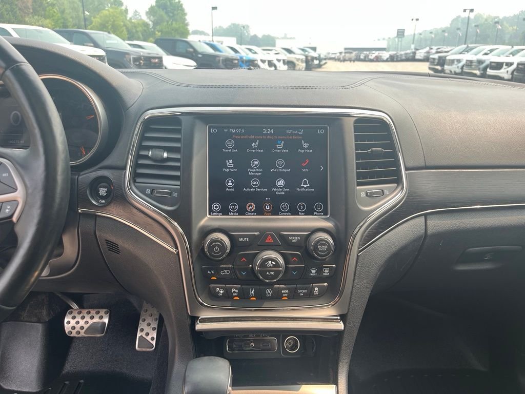 Used 2018 Diamond Black Jeep Overland image 25