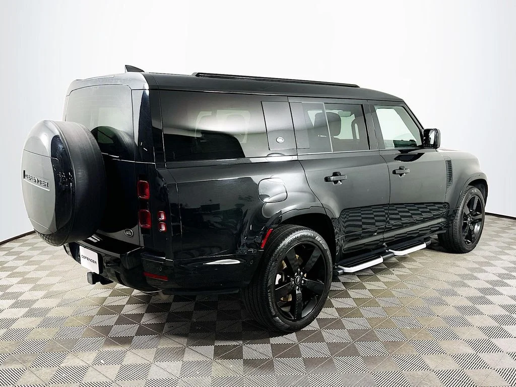 Certified Used 2023 Santorini Black Metallic Land Rover X-Dynamic SE image 5