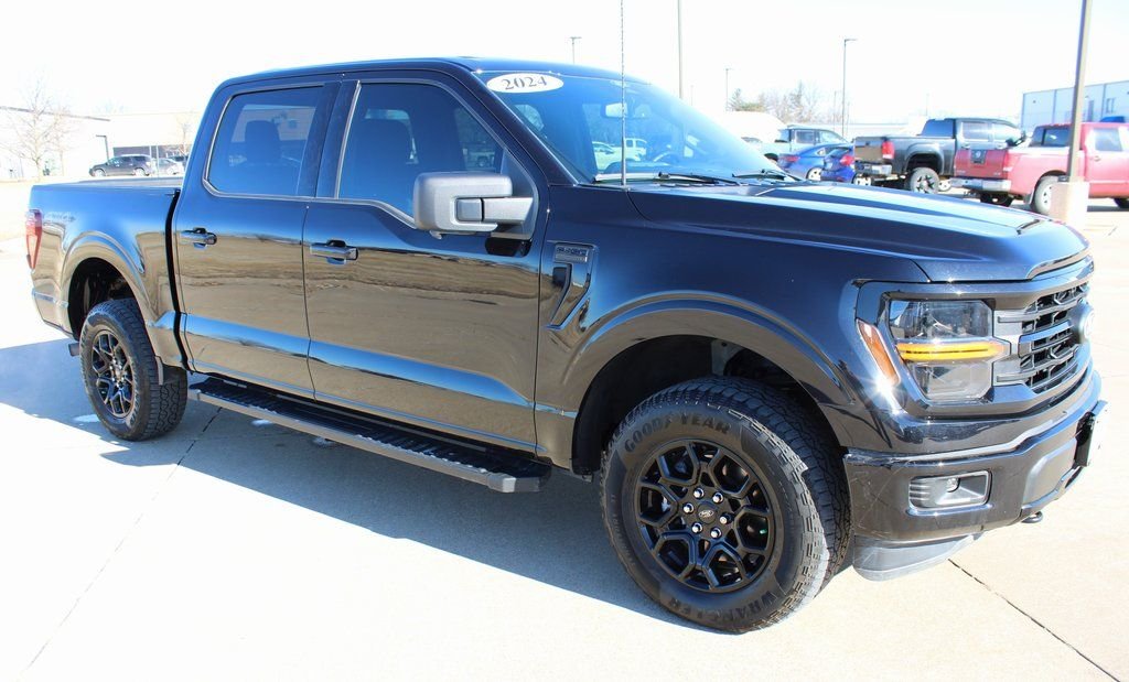 Used 2024  Ford XLT image 3