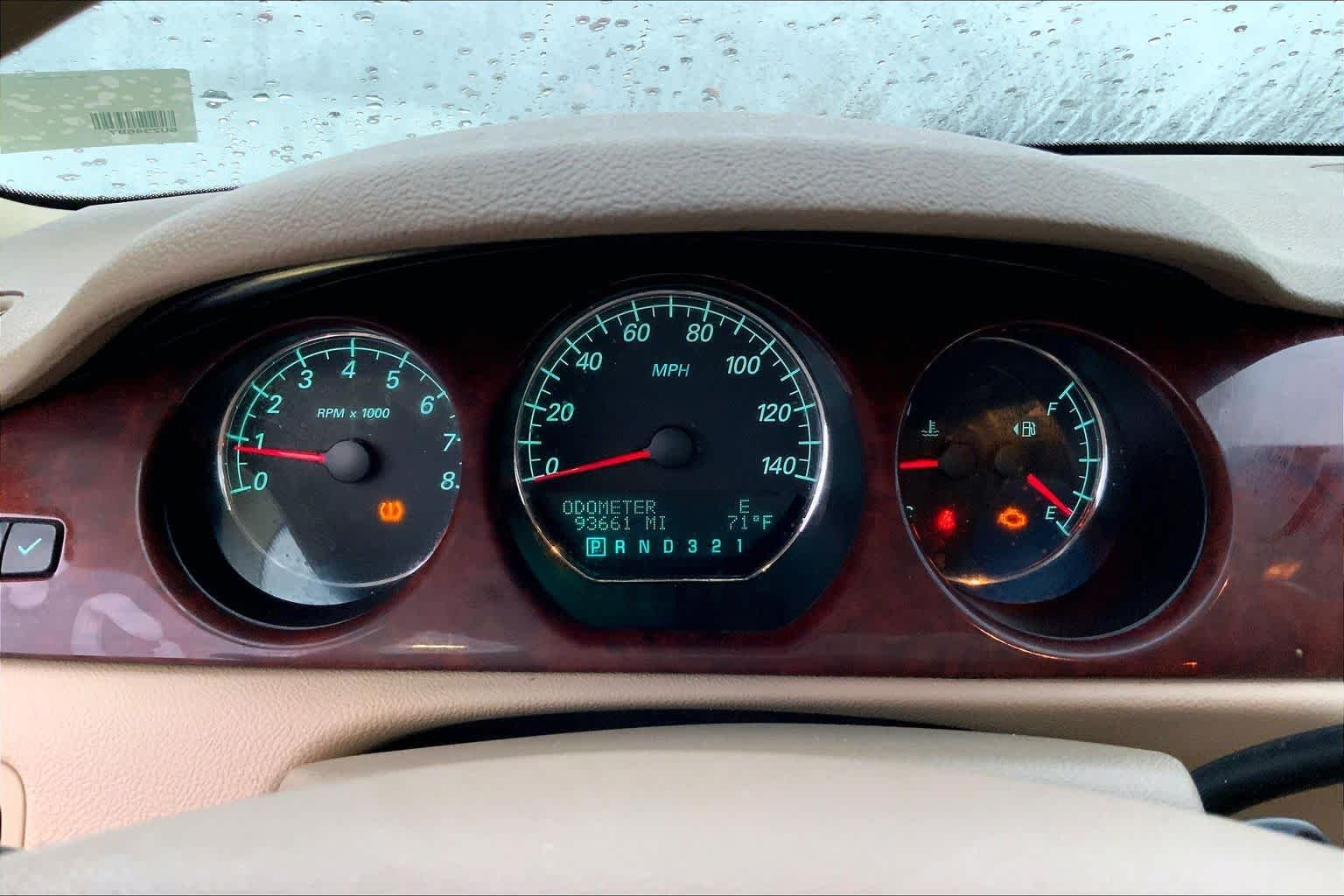 Used 2006 Sandstone Metallic Buick CX image 24