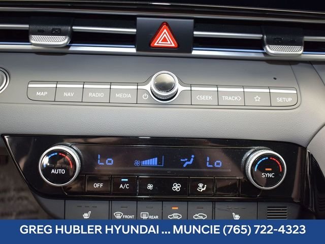 Used 2025 Black Hyundai SEL Convenience image 25