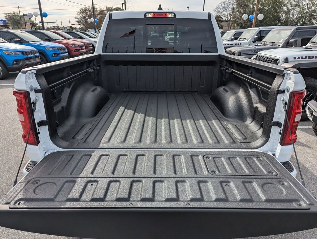 New 2026 Bright White Clear-Coat Exterior Paint Ram Laramie image 31