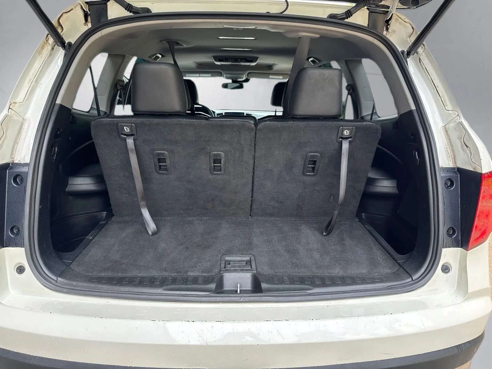 Used 2017 White Diamond Pearl Honda Touring image 25