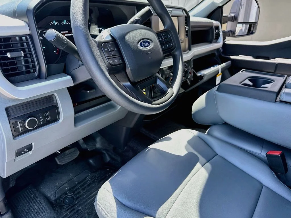 New 2026 Oxford White Ford F-250® XL image 9