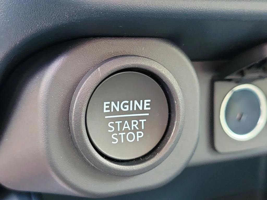New 2026 Oxford White Ford Lariat® image 28