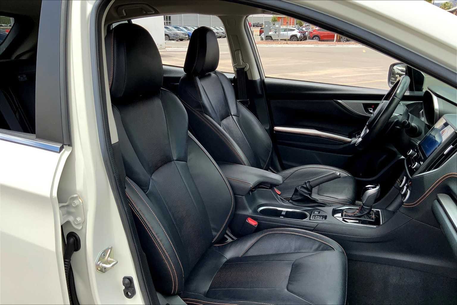 Used 2022 Crystal White Pearl Subaru Limited image 9