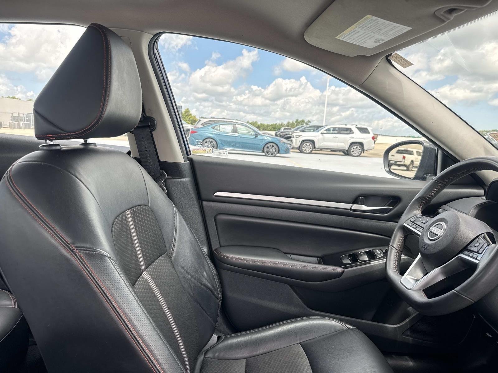 Used 2024 Deep Blue Pearl Nissan 2.5 SR image 10