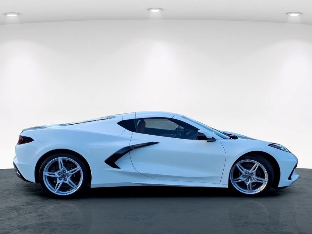 Used 2020 White Chevrolet Stingray image 7
