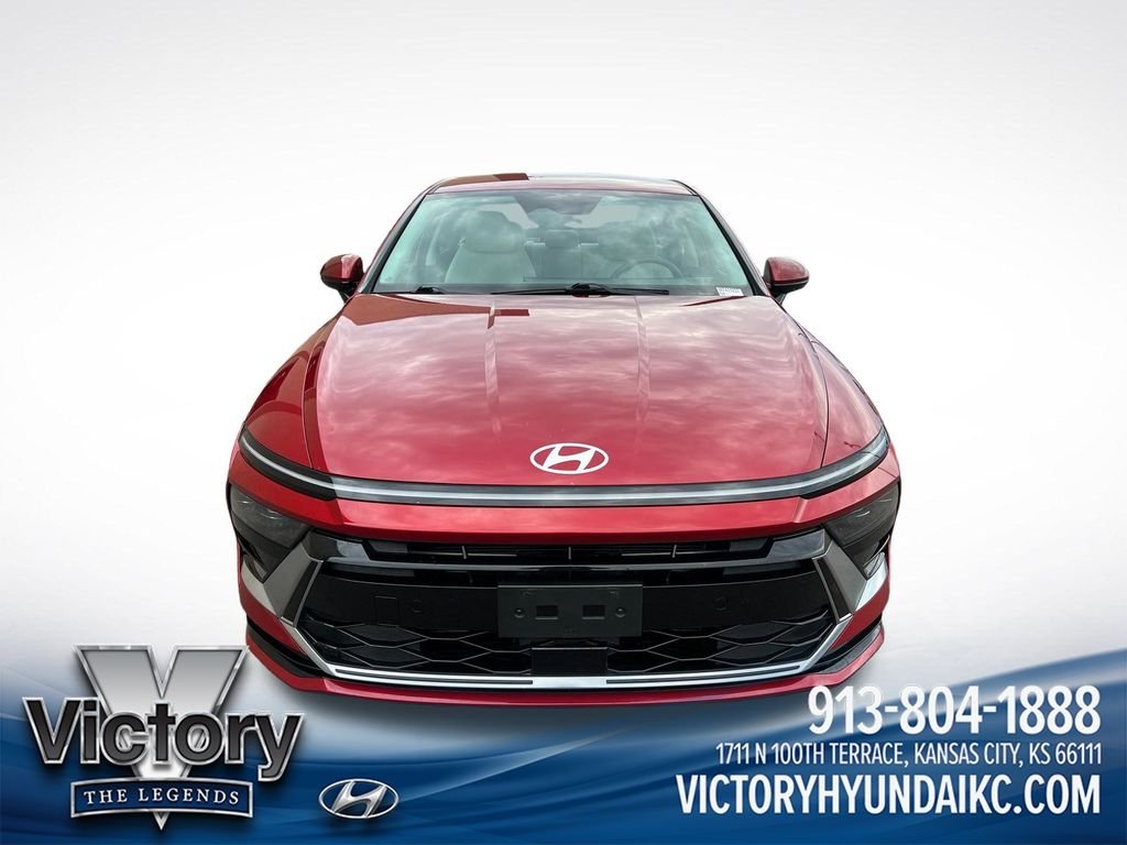 Used 2024 Red Hyundai SEL image 8