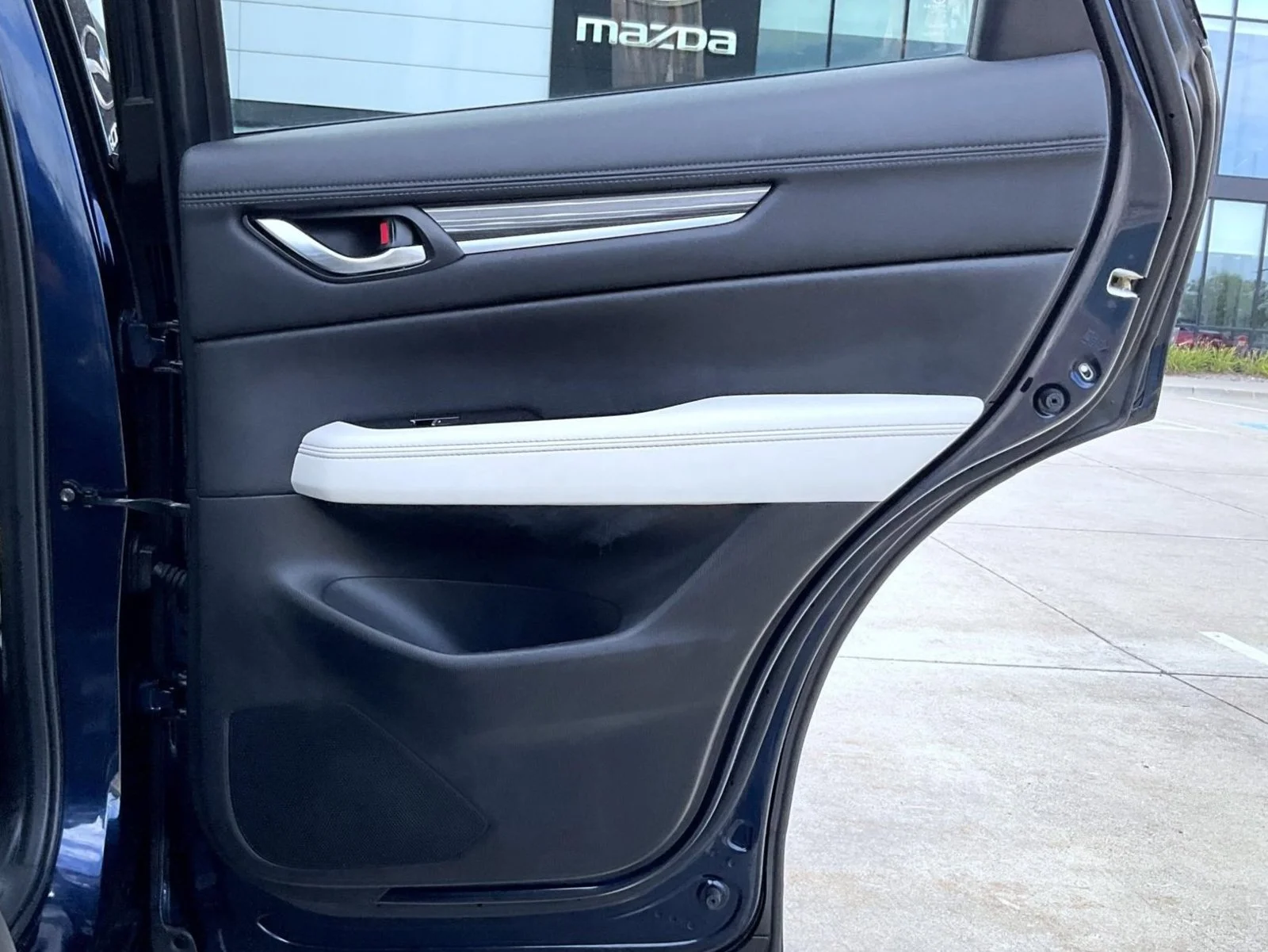 Used 2020 Blue Mazda Grand Touring image 18