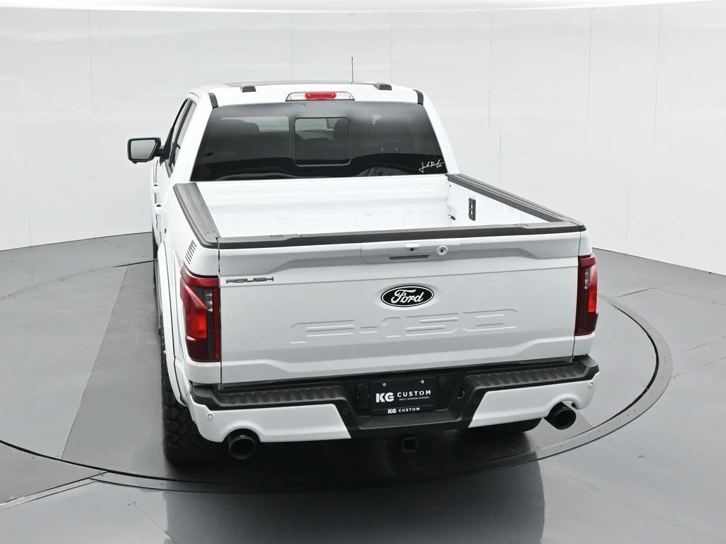 New 2025 Oxford White Ford XLT image 45