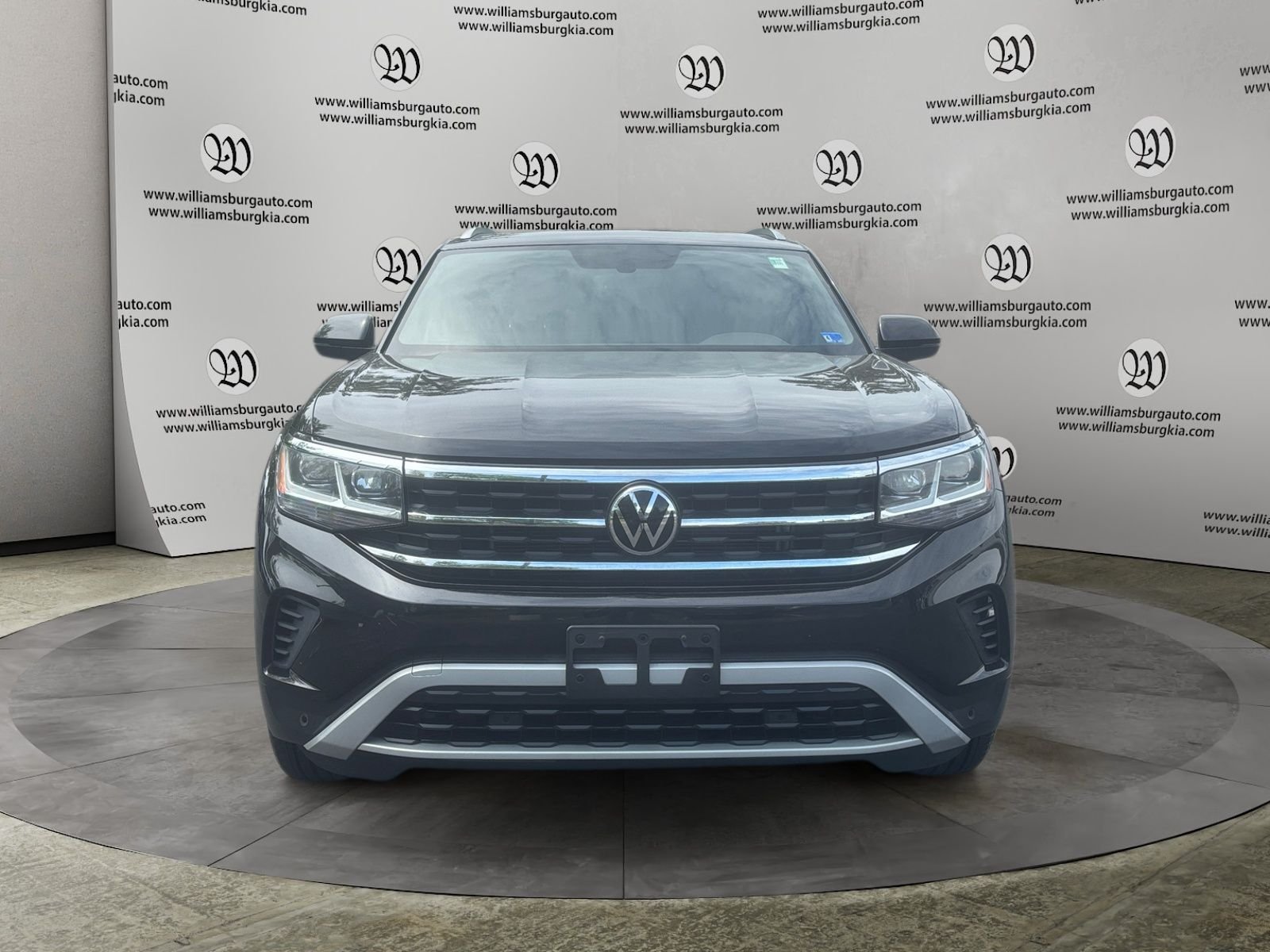 Used 2022 Black Volkswagen 2.0T SE w/Technology image 8