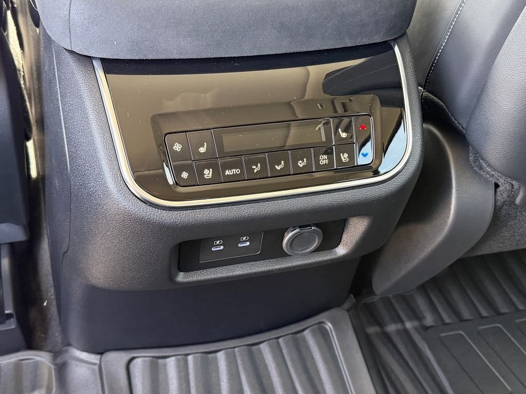 New 2027 DYNAMIC METAL INFINITI Luxe 4WD image 16