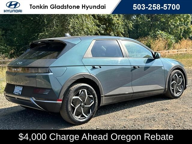Certified Used 2024 Teal Hyundai SE image 9