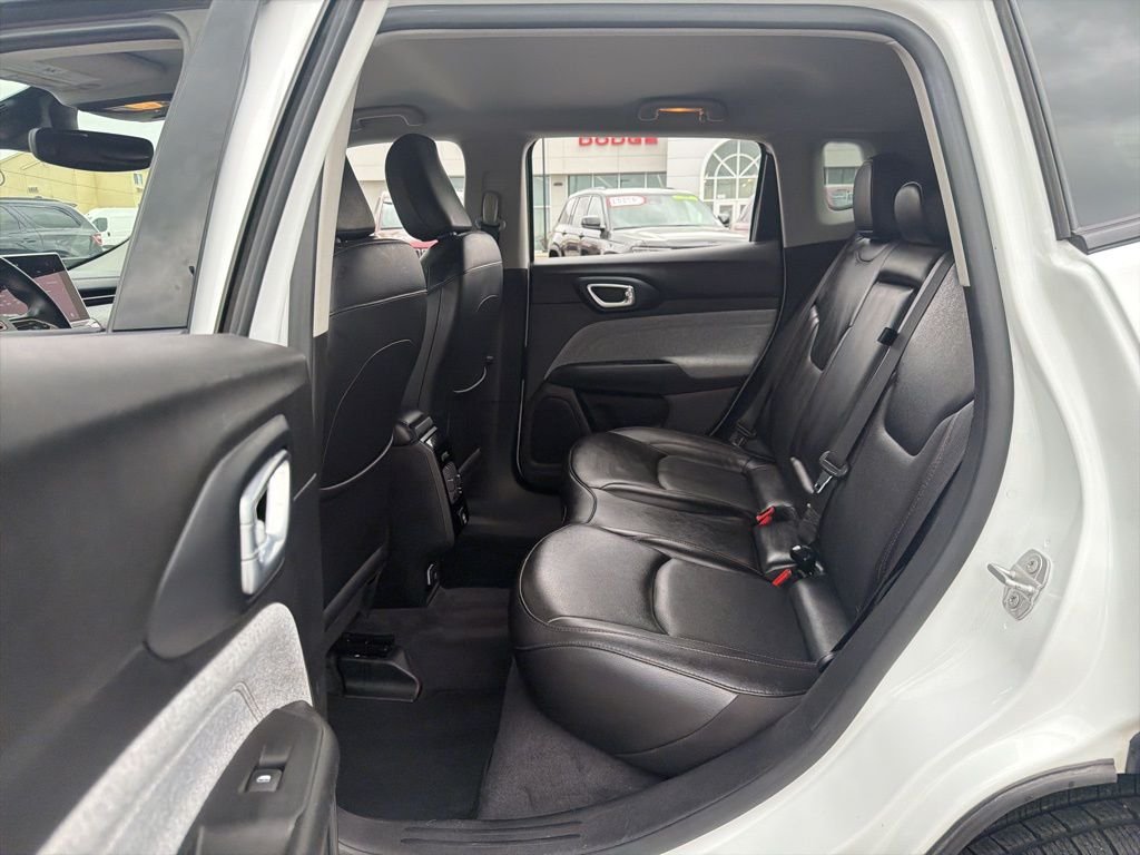 Certified Used 2022 White Jeep Latitude Lux image 13