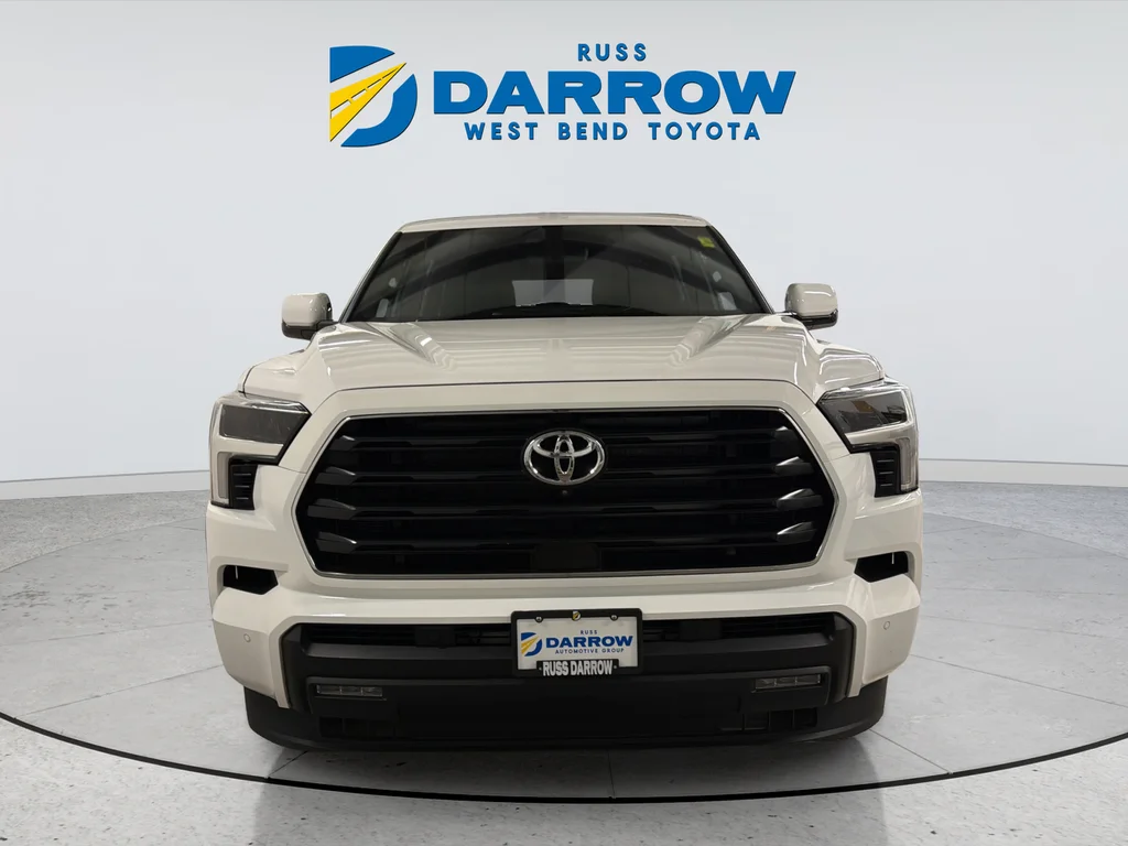 2025 Toyota Sequoia SR5 - Photo 8
