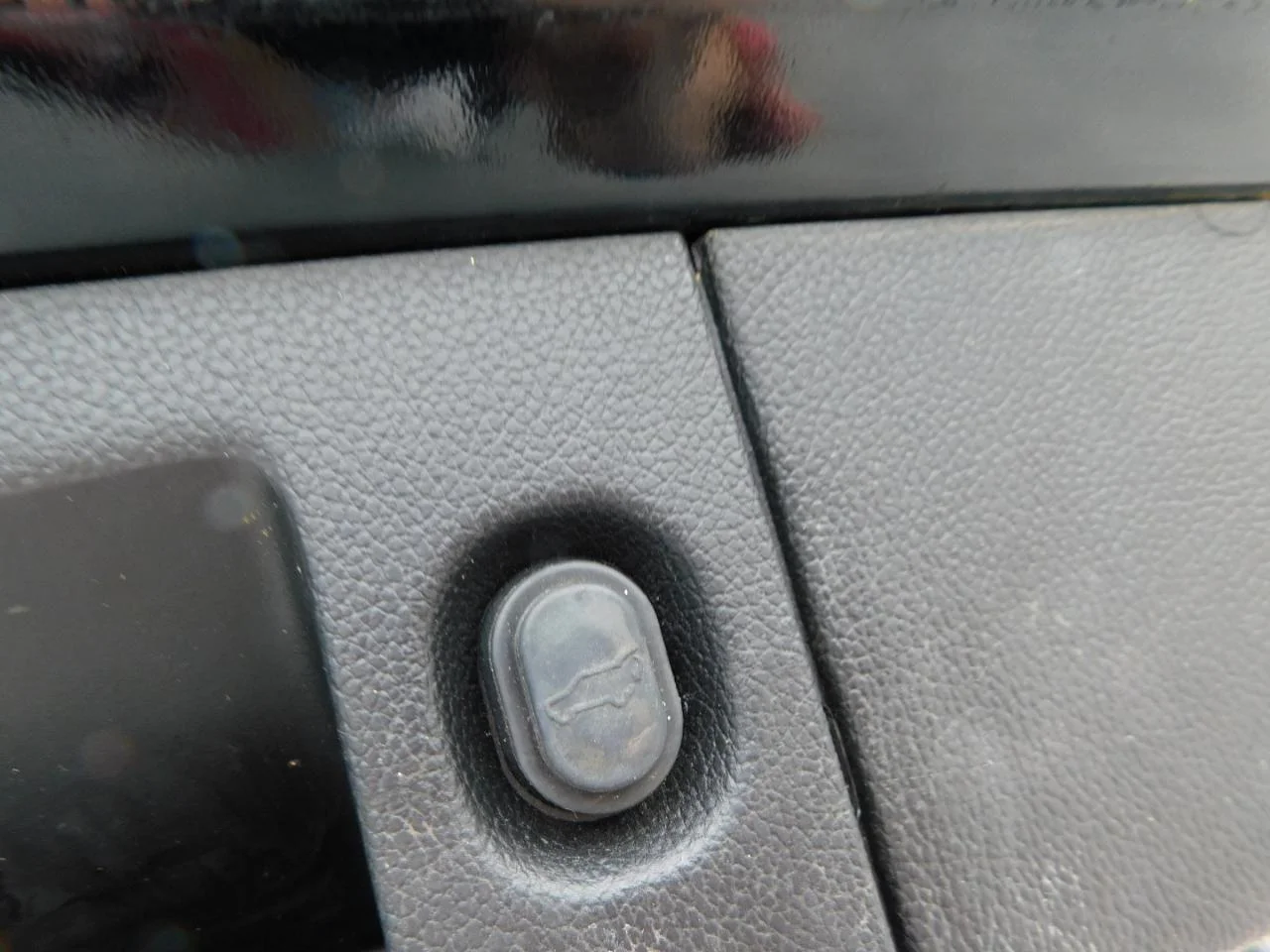 Used 2020 Black Chevrolet 2WD 4DR LT image 25
