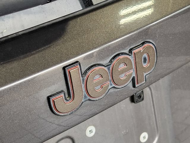 Used 2016 Grey Jeep 75th Anniversary image 9