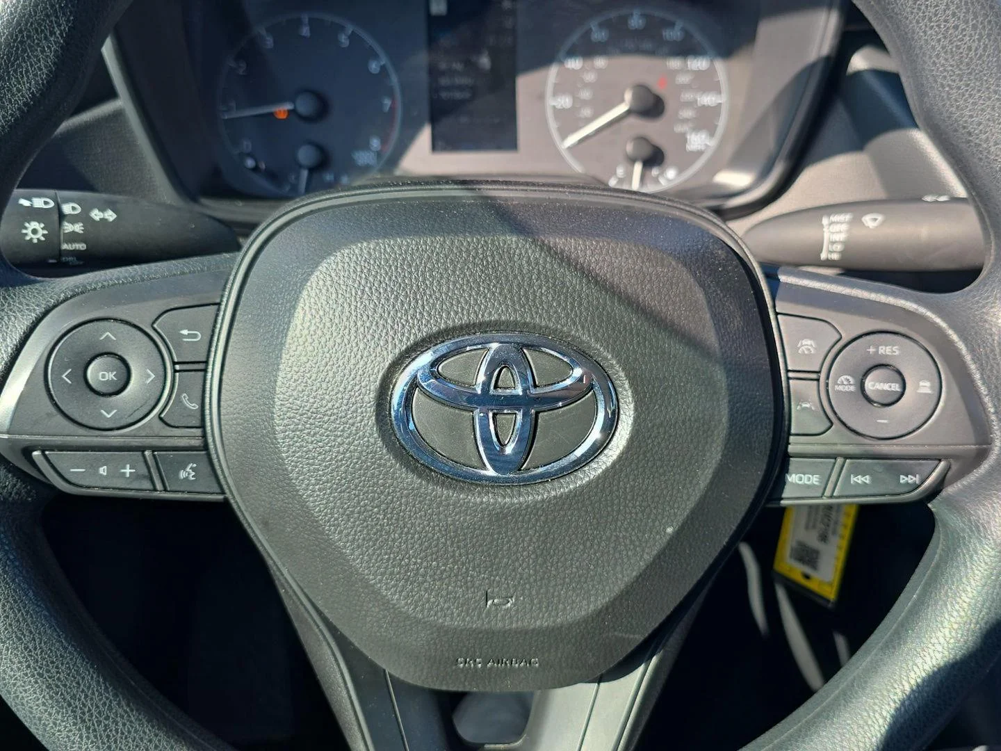 Used 2025 Underground Toyota LE image 11