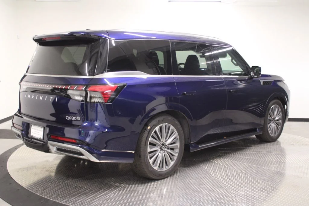 New 2025 GRAND BLUE INFINITI LUXE image 7