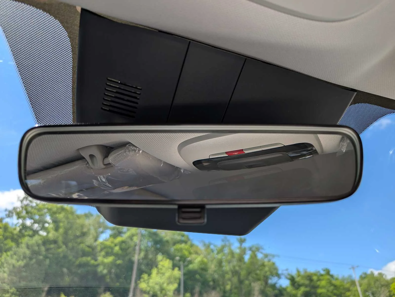 New 2026 Wolf Gray Kia S image 31