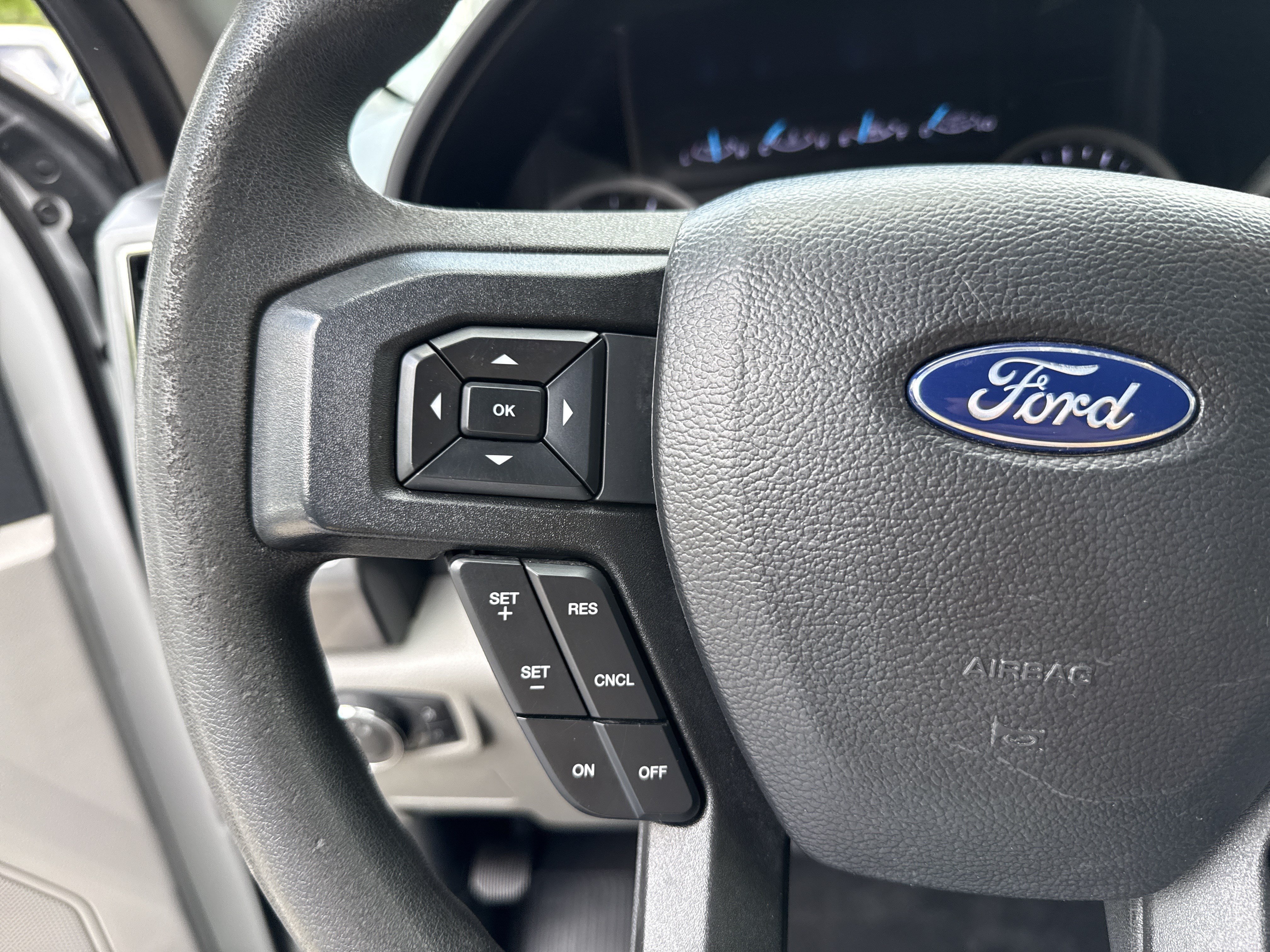 Used 2019 Oxford White Ford XLT image 26