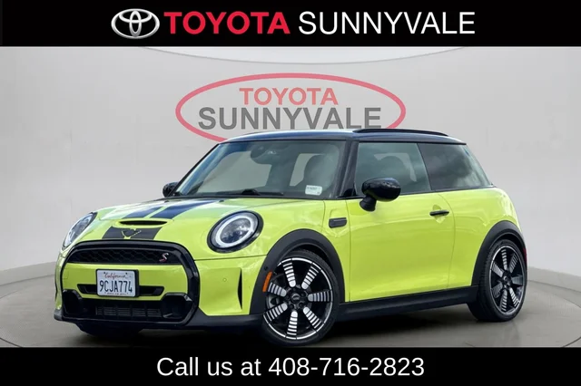 2023 MINI Cooper S Iconic