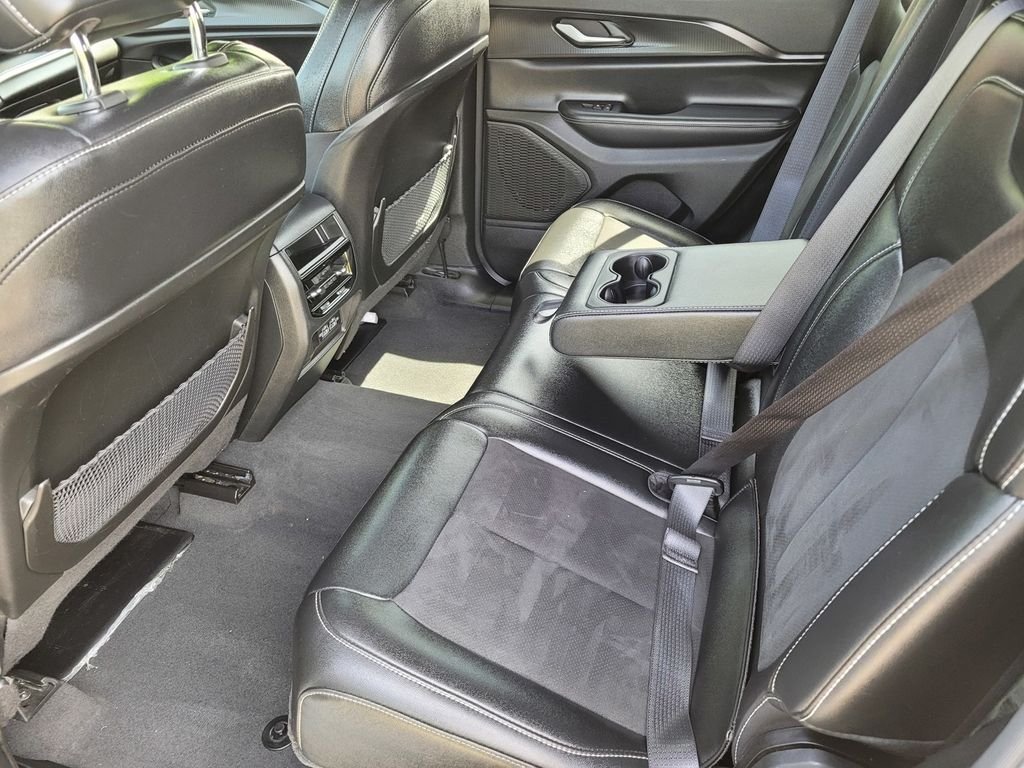 Used 2024 White Jeep Altitude image 11