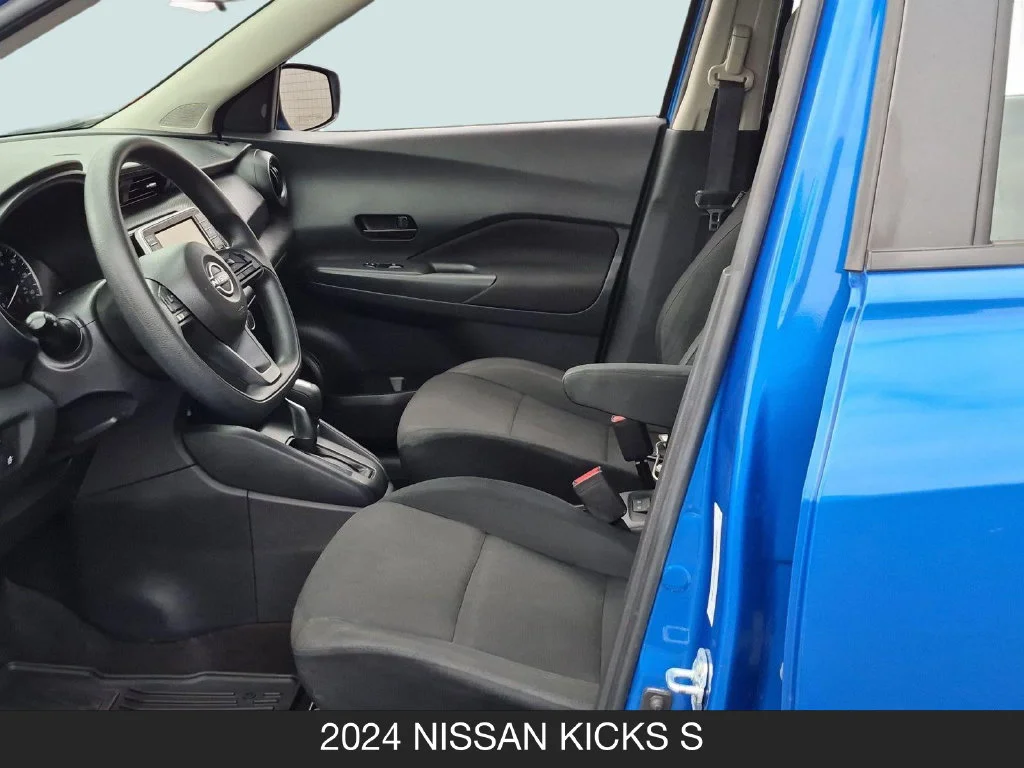 Used 2024 Blue Nissan S image 14