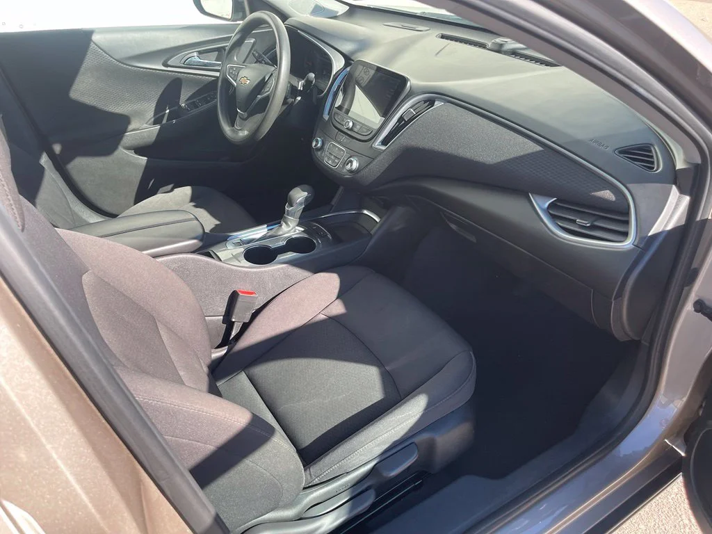 Used 2023 Mineral Gray Metallic Chevrolet LT image 28