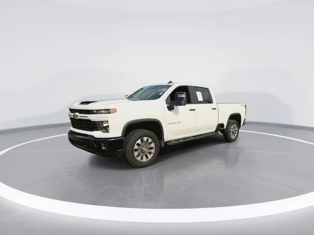 Used 2026 White Chevrolet Custom image 4