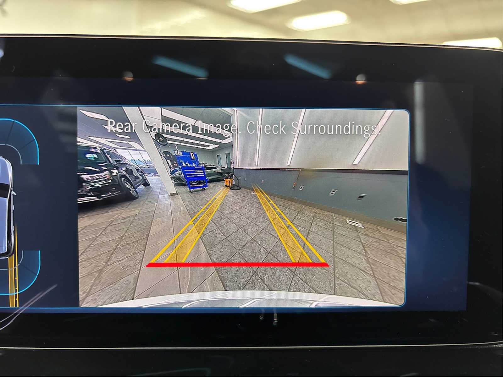 Certified Used 2025 Polar White Mercedes-Benz GLB 250 image 27