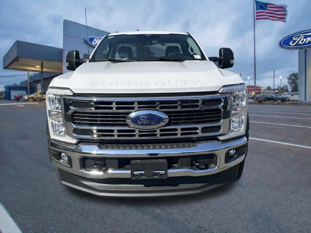 New 2025 Oxford White Ford XL image 15