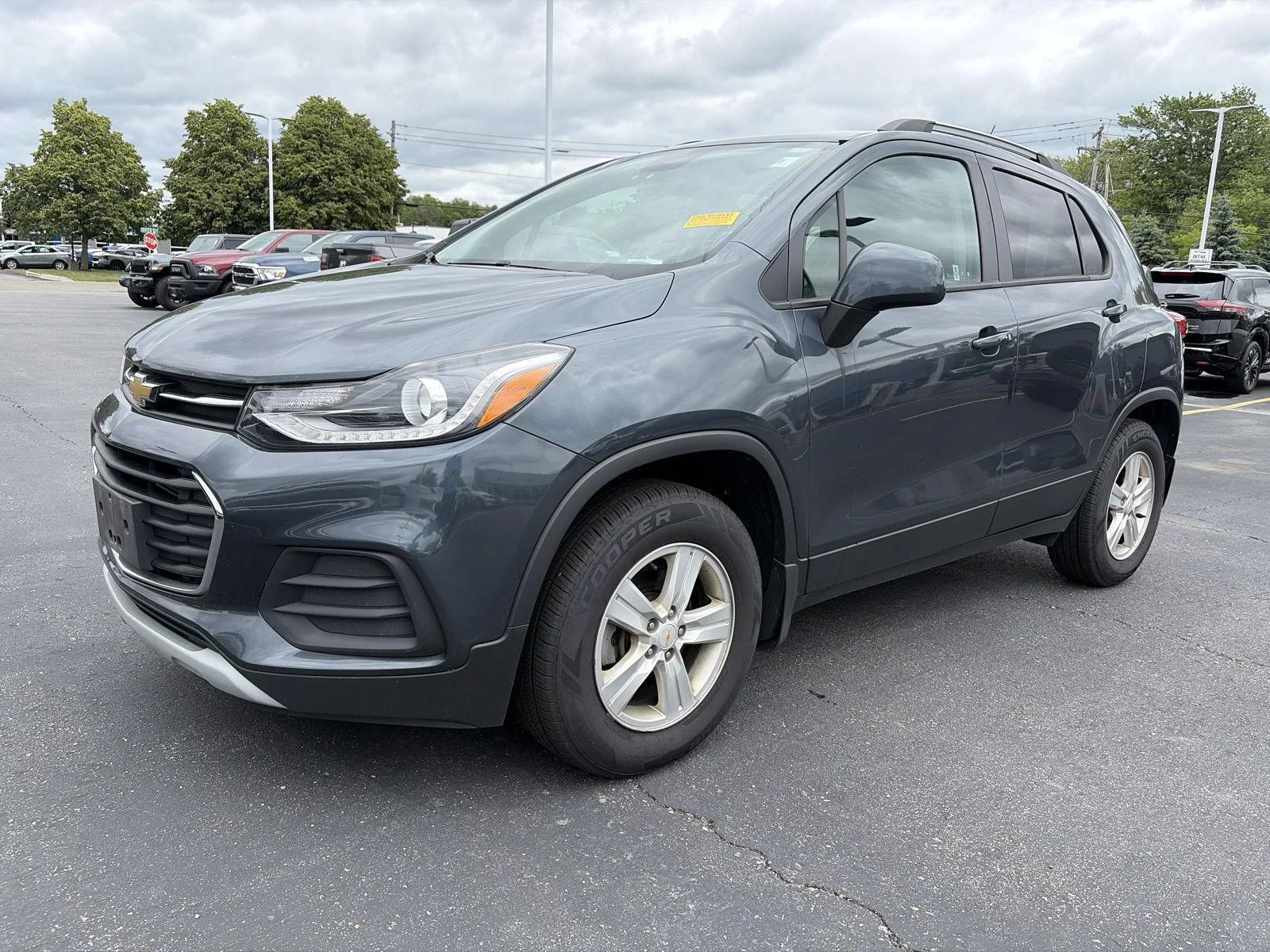 Used 2021  Chevrolet  image 3