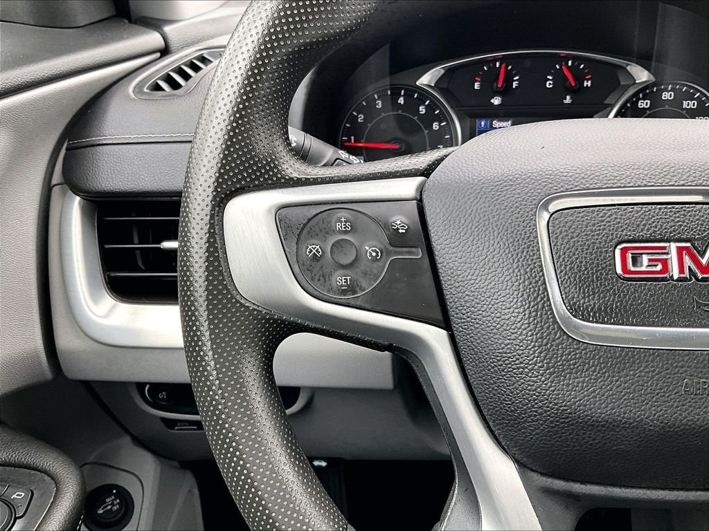 Used 2023 White GMC SLE image 22