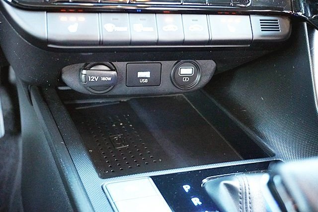 Used 2023 Black Hyundai SEL image 26