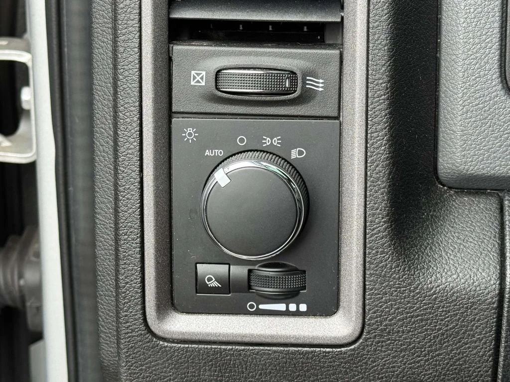 Used 2018 Silver Ram Tradesman image 26