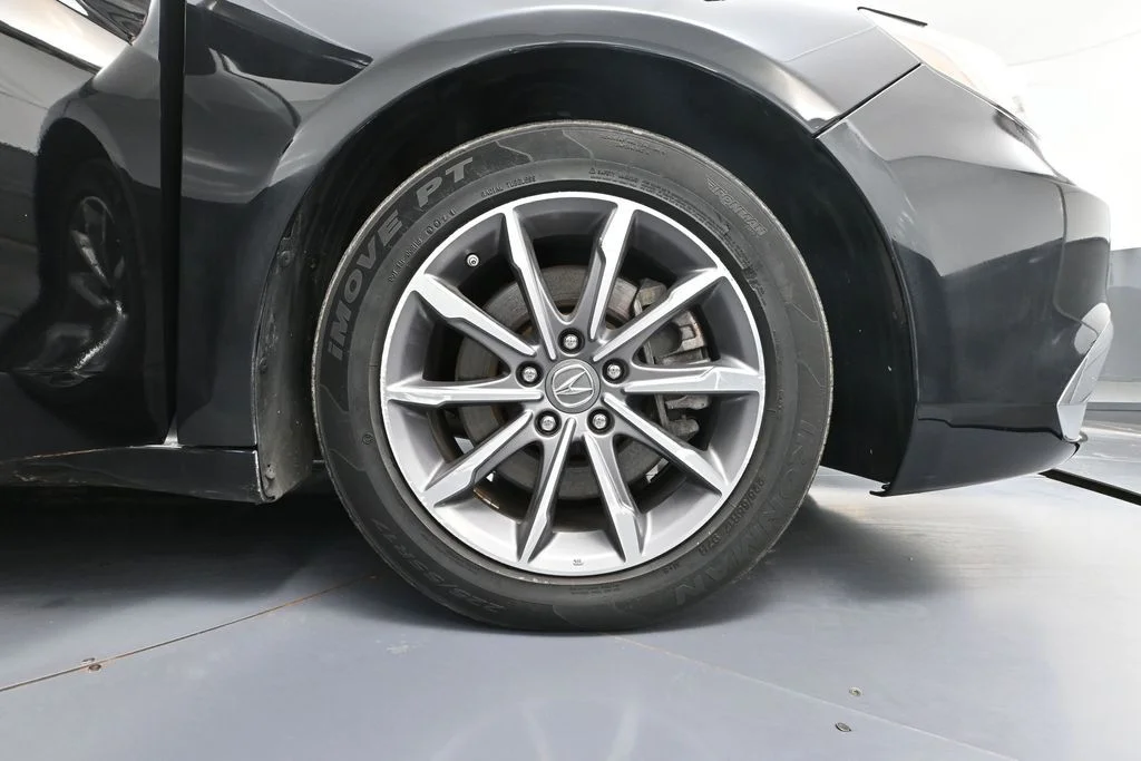 Used 2020 Black Acura 2.4L image 11