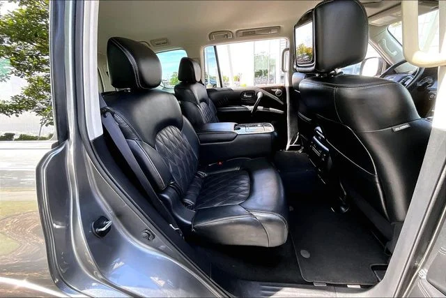 Used 2023 Gray Nissan Platinum image 22