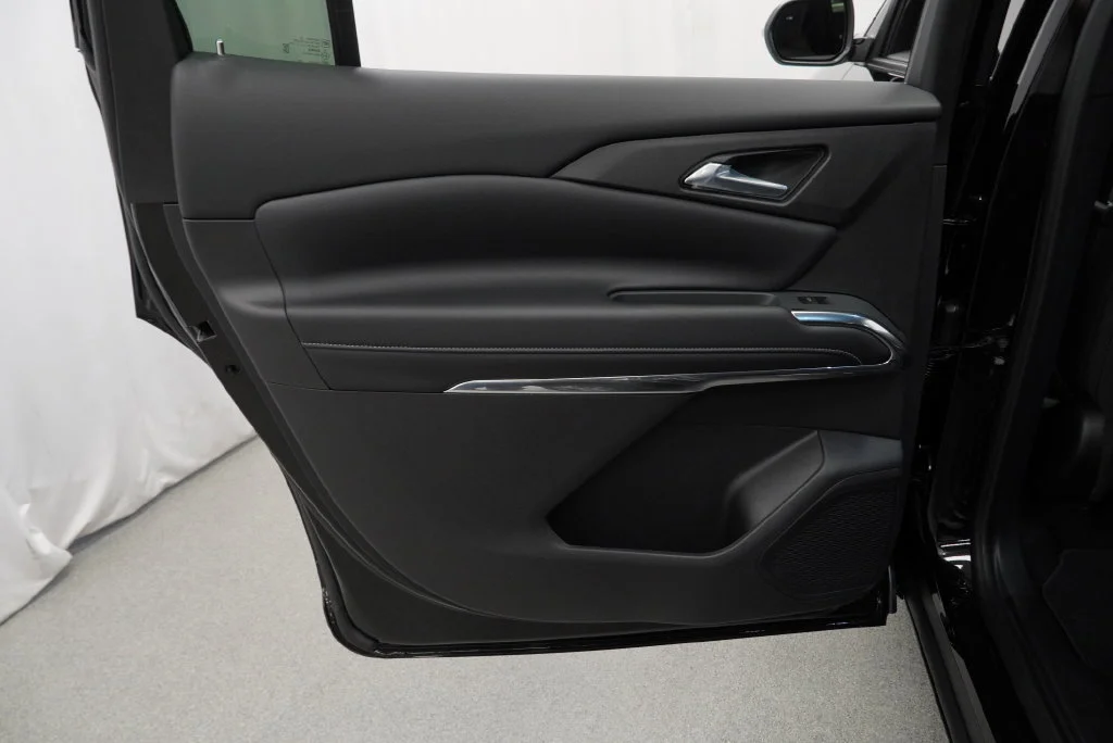 New 2027 Mosaic Black Metallic Chevrolet LT image 24