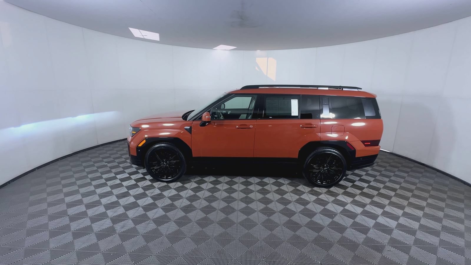 Used 2024 Terracotta Orange Hyundai Calligraphy image 5