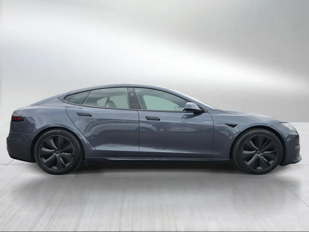 Used 2023 Stealth Gray Tesla  image 2