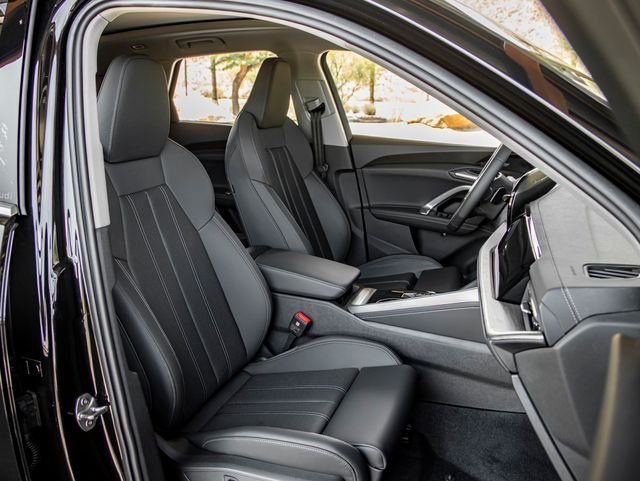 Used 2025 Mythos Black Metallic Audi 2.0T Premium Plus image 26